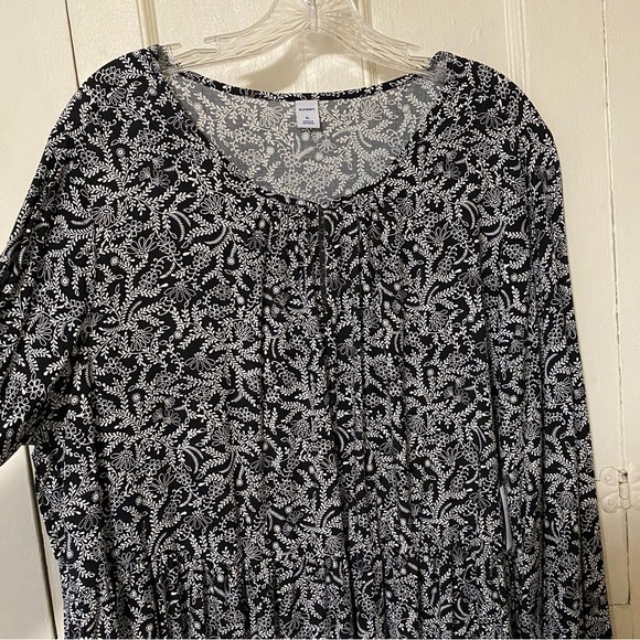 Old Navy Women's Drop-Waist Black With White Floral Dress Size XL New With Tag - Picture 3 of 11